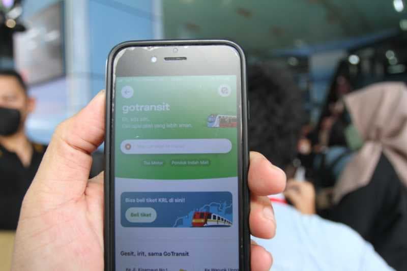 Pengguna Solo-Yogyakarta Kini Bisa Beli Tiket KRL di GoRide Transit