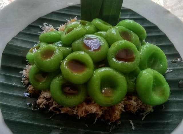 <i>Yum!</i> Ini 5 Kue Basah Khas Kutai Kartanegara, Calon Ibu Kota Indonesia