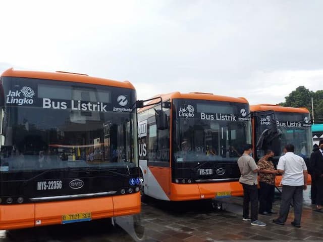 Bus Listrik TransJakarta Lulus Uji Banjir, Resmi Meluncur!