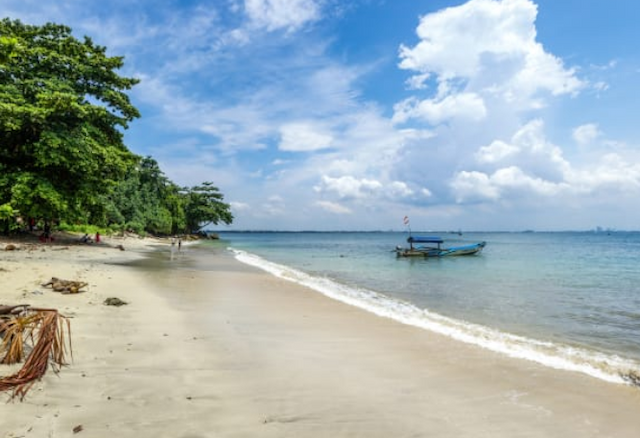 Melihat 2 Sisi Pulau Nusakambangan, Cantik Tapi Juga Menyeramkan