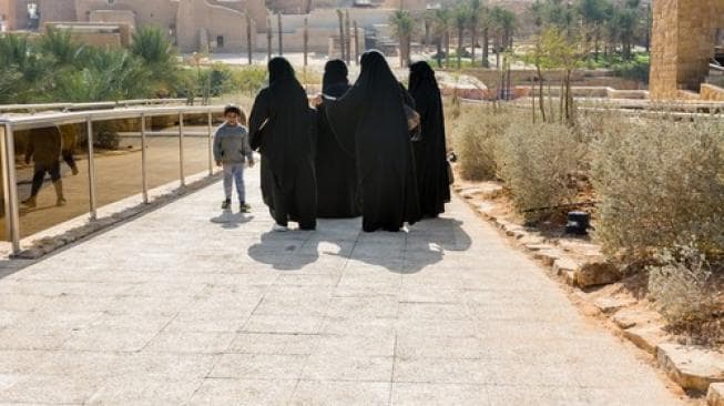 Kebijakan Baru Arab Saudi: Wanita Boleh Pergi Tanpa Izin Mahram