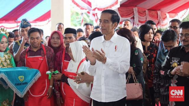 Senyum Jokowi Lihat Surat Permintaan Maaf Malaysia