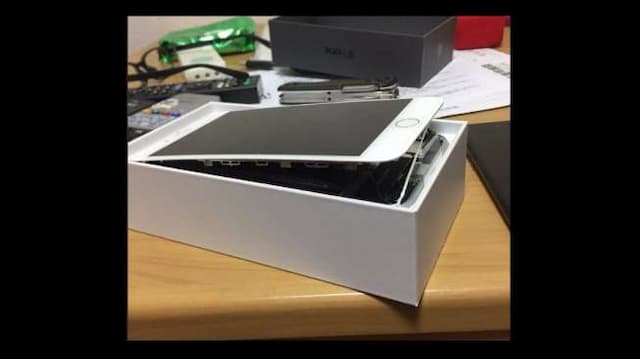 Apple Investigasi Laporan iPhone 8 Plus Terbelah dan "Menganga"