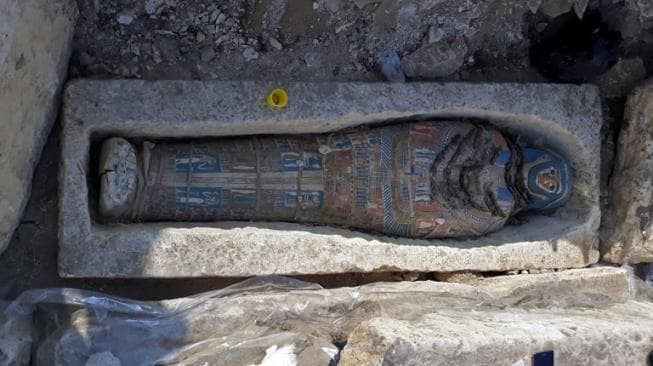 Delapan Mumi Berusia 2.300 Tahun Ditemukan di Mesir
