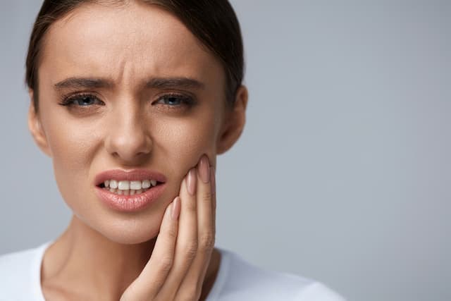Ini Cara Redakan Sakit Gigi Saat Tidak Ada Dokter