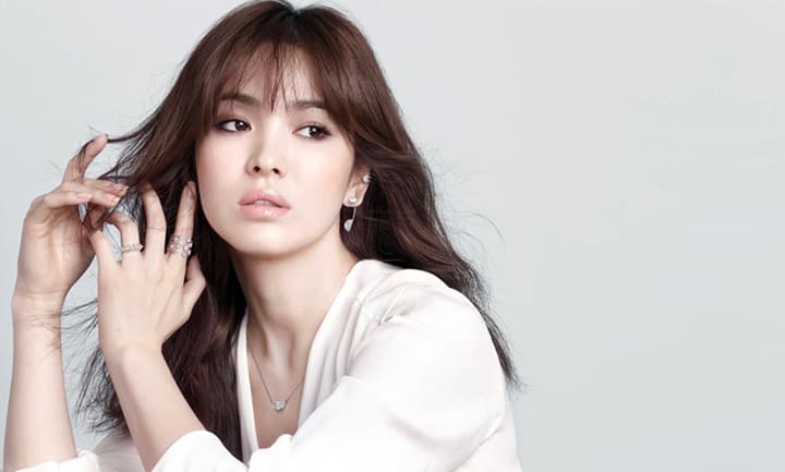 Bukti Ngefans Berat, Song Hye Kyo Ikut Berjuang Demi Tiket Konser IU