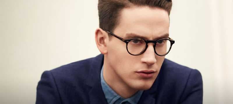 Tips Memilih Kacamata yang Sesuai Bentuk Wajah
