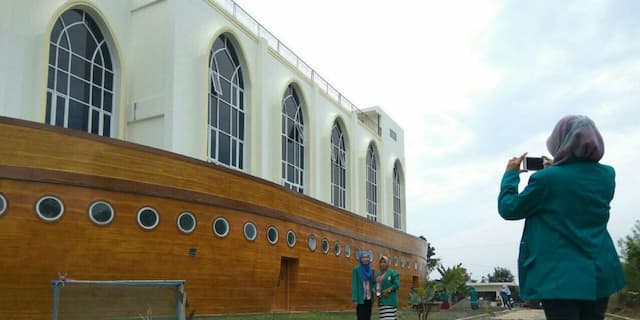 Masjid 'Kapal Nabi Nuh', Objek Wisata Baru di Semarang