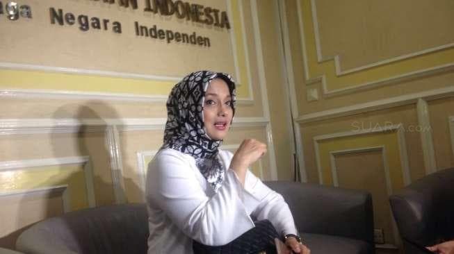 Marissa Haque Tanggapi Bendera Indonesia Dicetak Terbalik