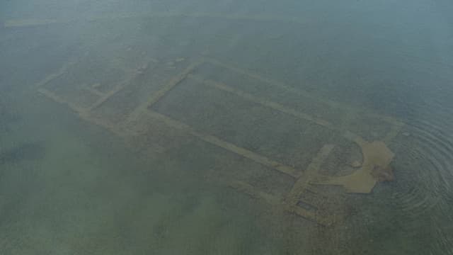 Gereja Kuno Ditemukan Tersembunyi di Bawah Danau Turki