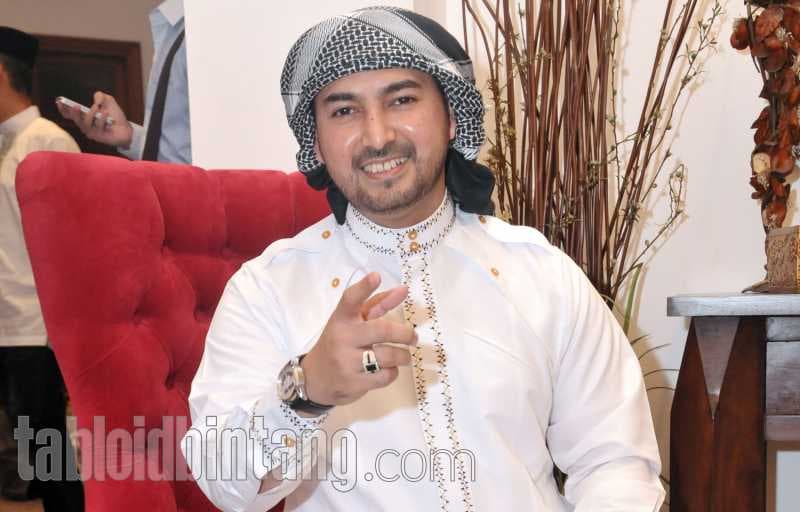 Ustadz Al Habsyi Resmi Bercerai dengan Putri Aisyah Aminah