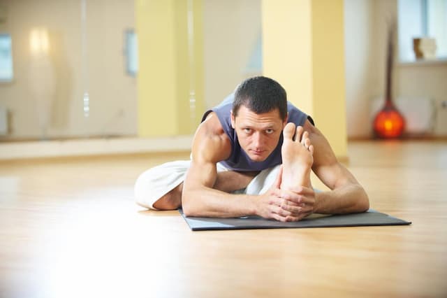 4 Gerakan Yoga untuk Pria yang Bisa Mengatasi Impotensi
