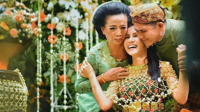 Ayah Momo Geisha Meninggal Dunia di Riau