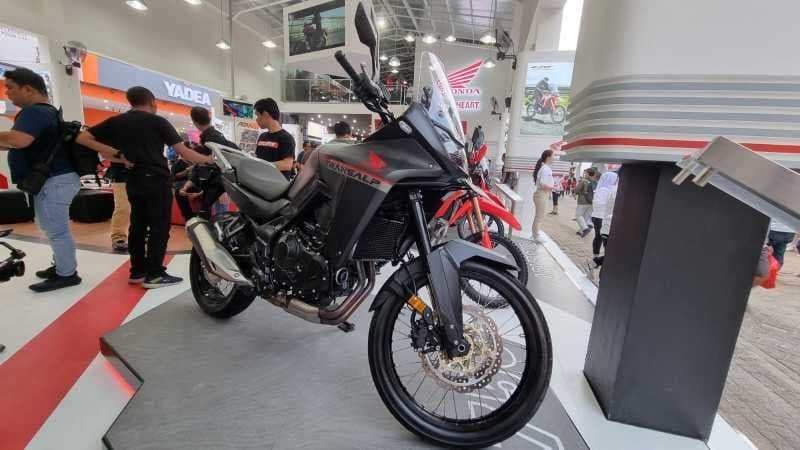 FOTO: Honda New XL750 TRANSALP, Motor Besar Gaya Dakar
