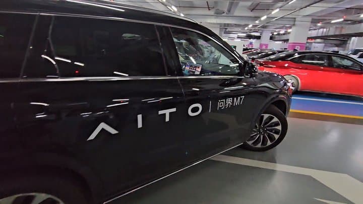 Bukan Cuma Ponsel, Ternyata Huawei Juga Jualan Mobil Bukan Cuma Ponsel, Ternyata Huawei Juga Jualan Mobil
