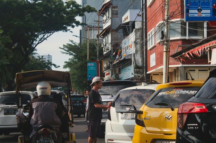 Parkir di Minimarket Gratis, Jukir Liar Bakal Ditertibkan Parkir di Minimarket Gratis, Jukir Liar Bakal Ditertibkan