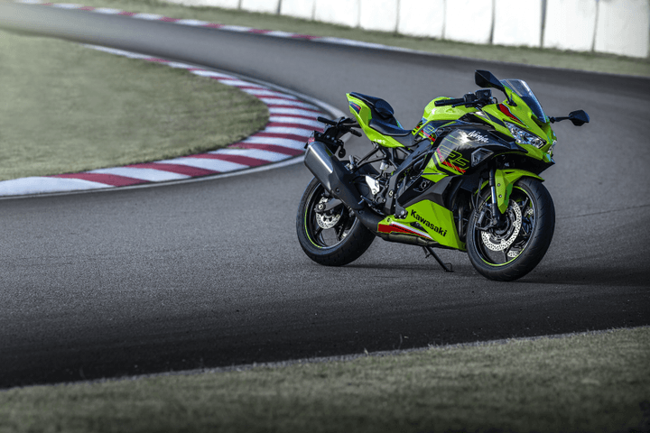 Mengintip Spesifikasi Kawasaki Ninja ZX-4R yang Ngebut di Sentul
