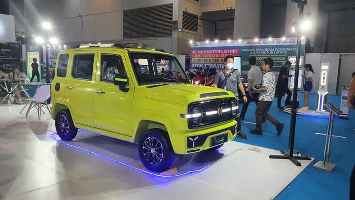 Masuk ke Kabin Mobil Listrik Termurah di Indonesia, K-Upgrade! Masuk ke Kabin Mobil Listrik Termurah di Indonesia, K-Upgrade!