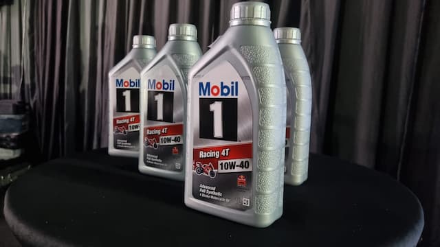 Kerjasama dengan KTM Factory Racing, Mobil 1 Luncurkan Oli Baru