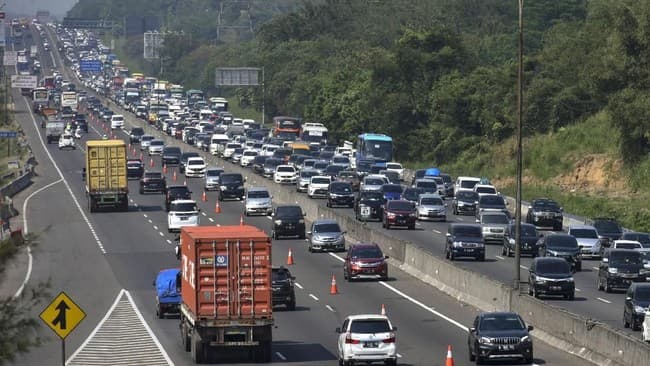 Tips Melintas di Jalur Contraflow, Biar Gak Bingung dan Bikin Masalah Tips Melintas di Jalur Contraflow, Biar Gak Bingung dan Bikin Masalah