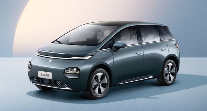 Penampakan Wuling Cloud EV Lagi Ngecas di SPKLU, Siap Dijual? Penampakan Wuling Cloud EV Lagi Ngecas di SPKLU, Siap Dijual?
