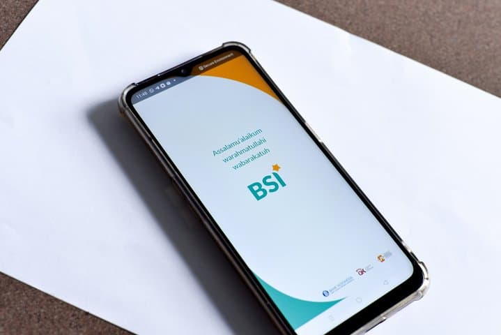 Nasabah BSI Masih Keluhkan Tak Bisa Top Up E-Wallet dan Kontak CS WhatsApp Nasabah BSI Masih Keluhkan Tak Bisa Top Up E-Wallet dan Kontak CS WhatsApp