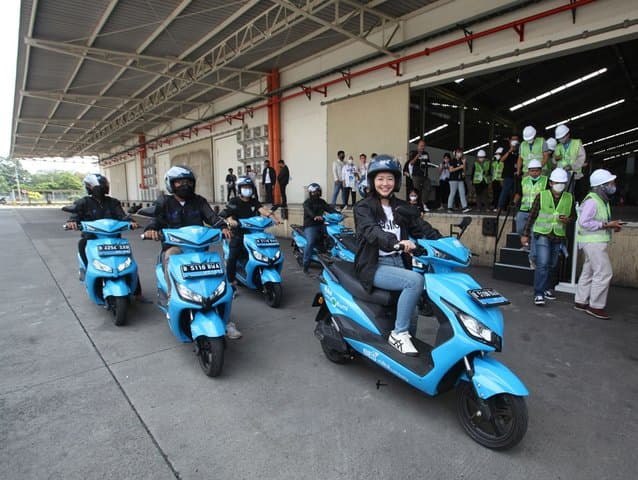 Blibli Mulai Gunakan Motor Listrik untuk Armada Kurirnya Blibli Mulai Gunakan Motor Listrik untuk Armada Kurirnya
