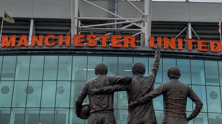 Apple Berminat Beli Manchester United? Apple Berminat Beli Manchester United?
