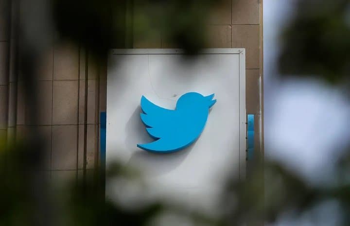 Diusir dari Kantor Sendiri Karena Nunggak Bayar Sewa? Cuma Twitter Diusir dari Kantor Sendiri Karena Nunggak Bayar Sewa? Cuma Twitter