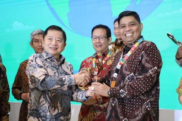 Inovasi Berkelanjutan Telkom Diganjar Penghargaan dari Bappenas