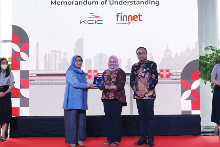 Finnet Telkom Siap Dukung Pembayaran Tiket Kereta Cepat Jakarta-Bandung Finnet Telkom Siap Dukung Pembayaran Tiket Kereta Cepat Jakarta-Bandung