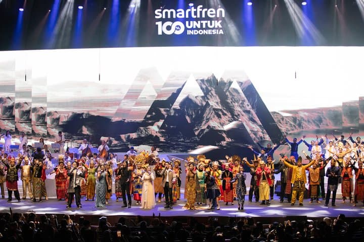 Kemegahan Gelaran ‘Malam 100 Cinta’, Kado Akhir Tahun dari Smartfren Kemegahan Gelaran ‘Malam 100 Cinta’, Kado Akhir Tahun dari Smartfren