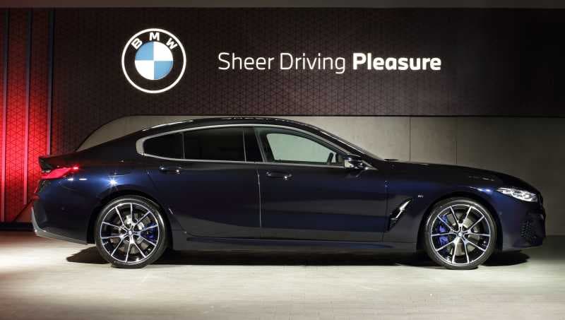 FOTO: Eksterior dan Interior BMW 840i M Technic yang Mewah