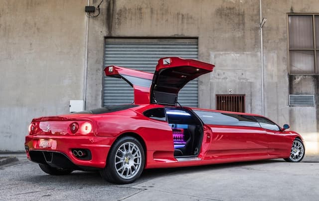 FOTO: Penampakan Ferrari Paling Panjang di Dunia