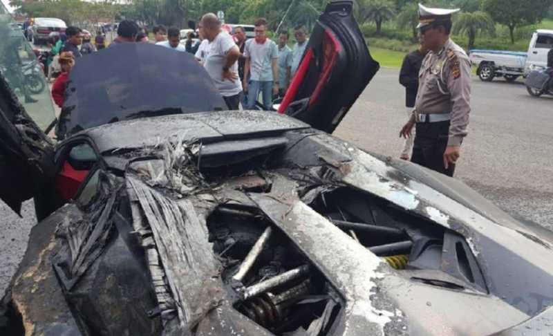  Kronologi dan Kemungkinan Penyebab Lamborghini Raffi Ahmad Terbakar