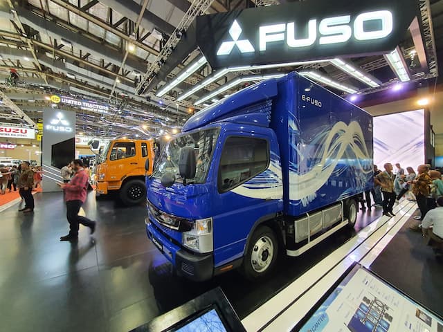  FOTO: FUSO e-Canter, Truk Listrik yang Punya Fitur Setara Mobil Pribadi