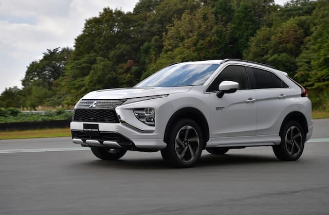 Mitsubishi Eclipse Cross PHEV Dijual Mulai Rp500 Jutaan