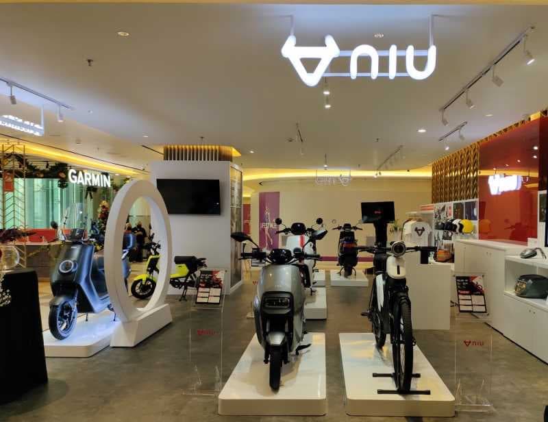 Motor Listrik Ternama di Eropa NIU Buka Toko Premium di Grand Indonesia