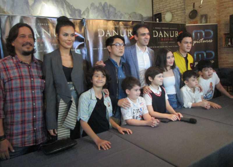 Film ‘Danur 2’ Pakai Lensa Enomorfix, Pertama Kali di Indonesia