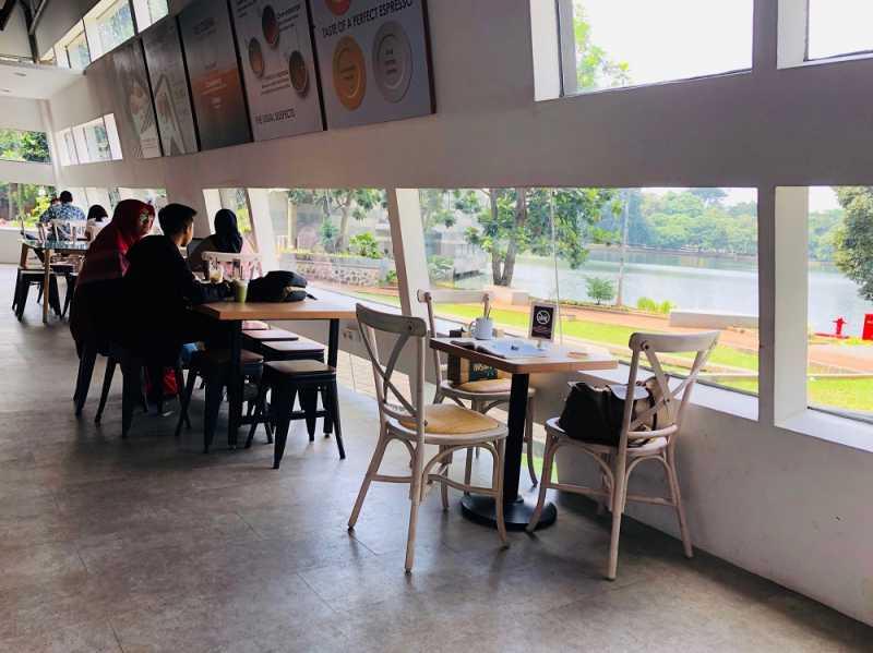 Kuliner Akhir Pekan: Javaroma Bottega del Caffe, Tempat <i>Ngopi</i> di Pinggir Danau UI