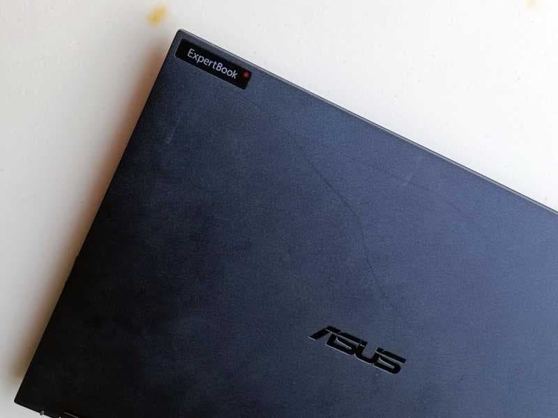Kelebihan Asus ExpertBook B7 Flip, Laptop 5G Pertama di Indonesia