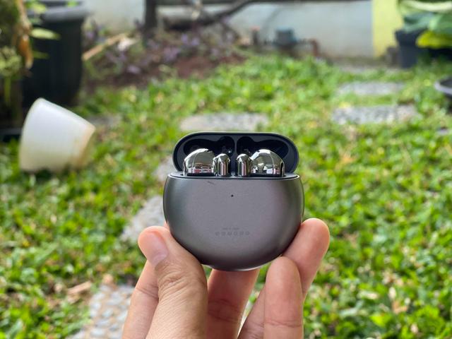 Review TWS Huawei Freebuds 4, Pesaing Airpods Harga Terjangkau