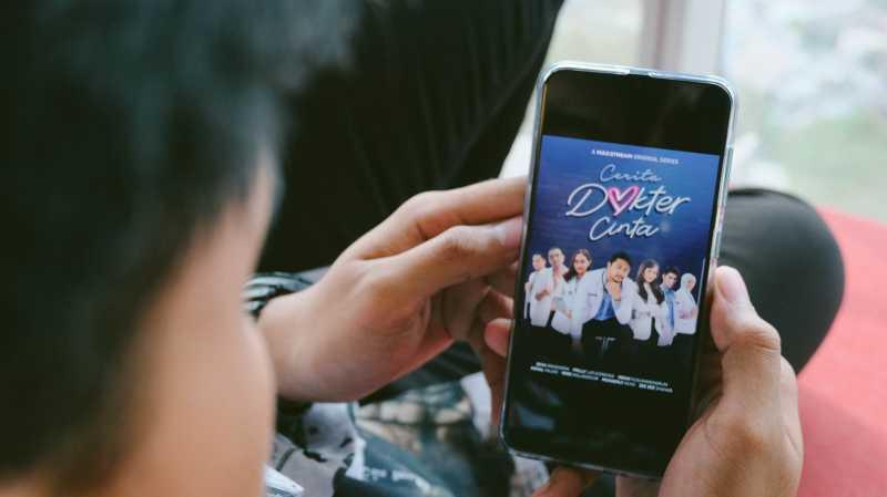 MAXstream Rilis Serial Komedi Romantis, Lumayan Streaming Bareng Pacar