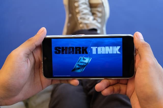 Punya Cita-cita jadi Pebisnis? Tonton Reality Show ‘Shark Tank’ di MaxStream