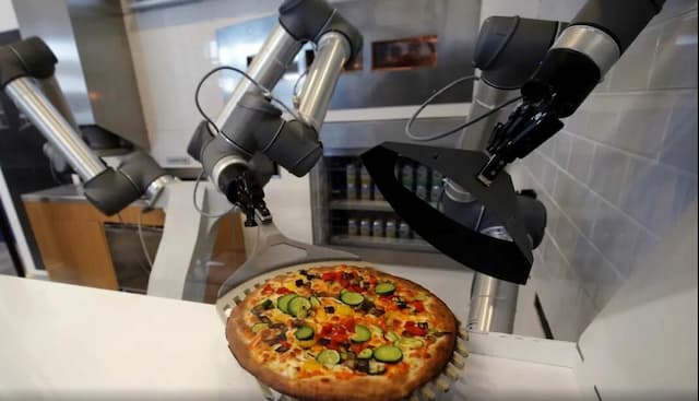 Restoran Pizza Ini Gantikan Manusia dengan Robot Sepenuhnya