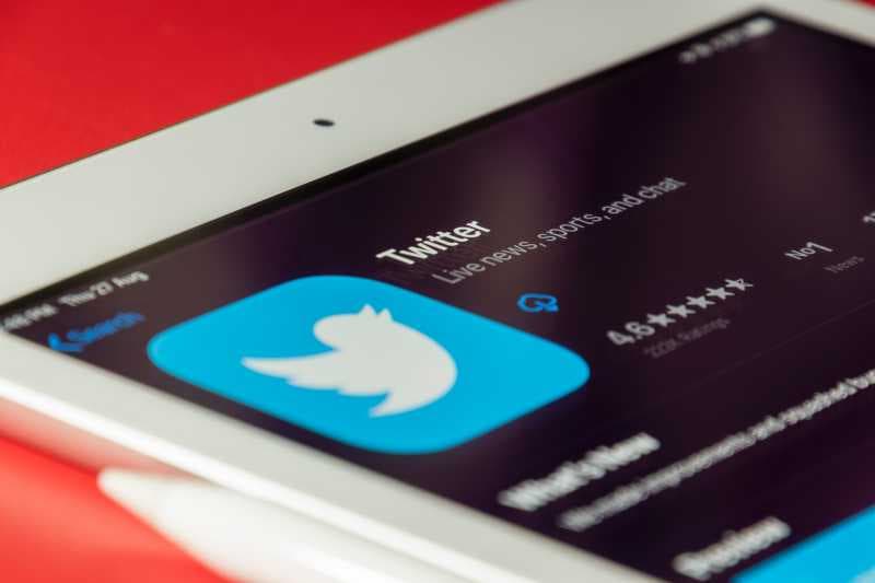 Studi: Warga Twitter Lebih Banyak ‘Ngintip’ Daripada Nge-Tweet