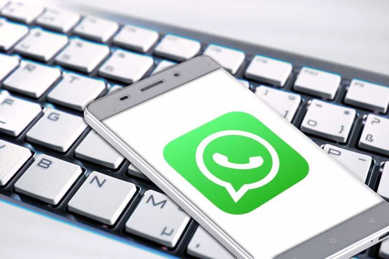Oktober 2022, WhatsApp Bakal Mati di 2 iPhone Jadul Ini
