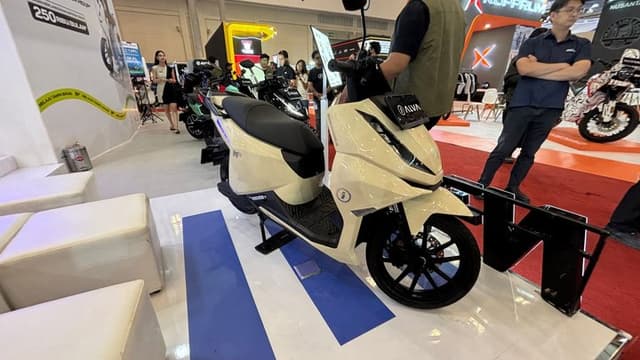 Alva Tawarkan Subsidi Motor Listrik Mandiri Rp7 Juta di IMOS 2025