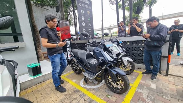 Motor Listrik Perlu Standarisasi Baterai Biar Dilirik Konsumen