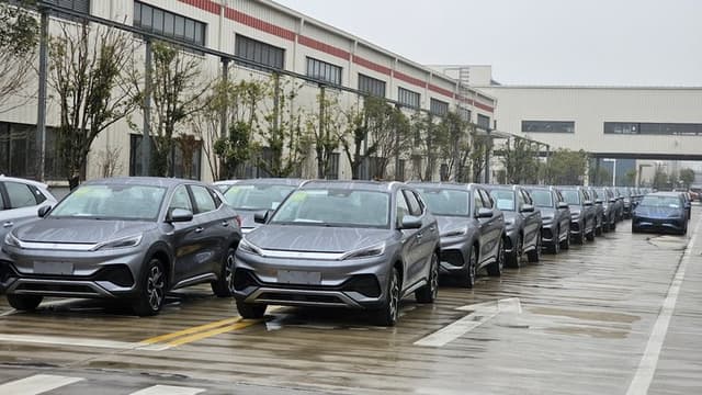 Pemerintah Mendadak Umumkan  Insentif EV Mundur Sebulan